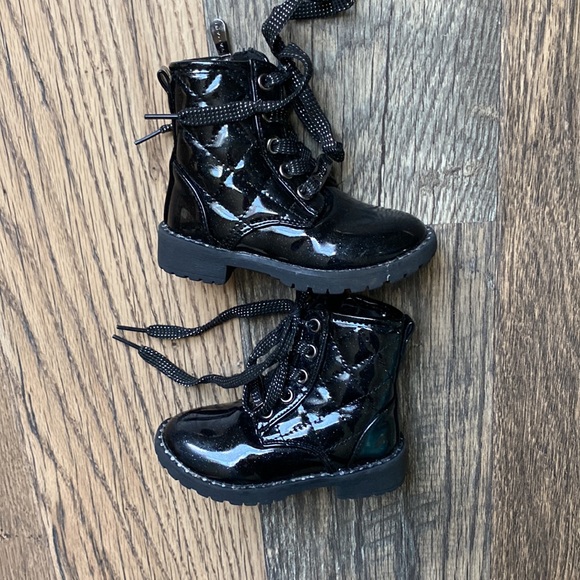 🎁Tahari Boots - Picture 2 of 6